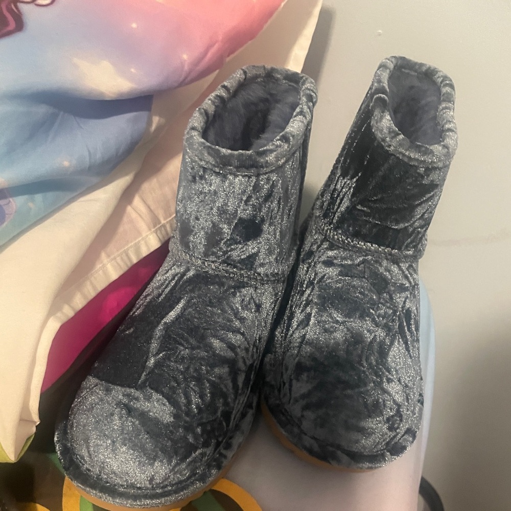 Kids Ugg boots brand new